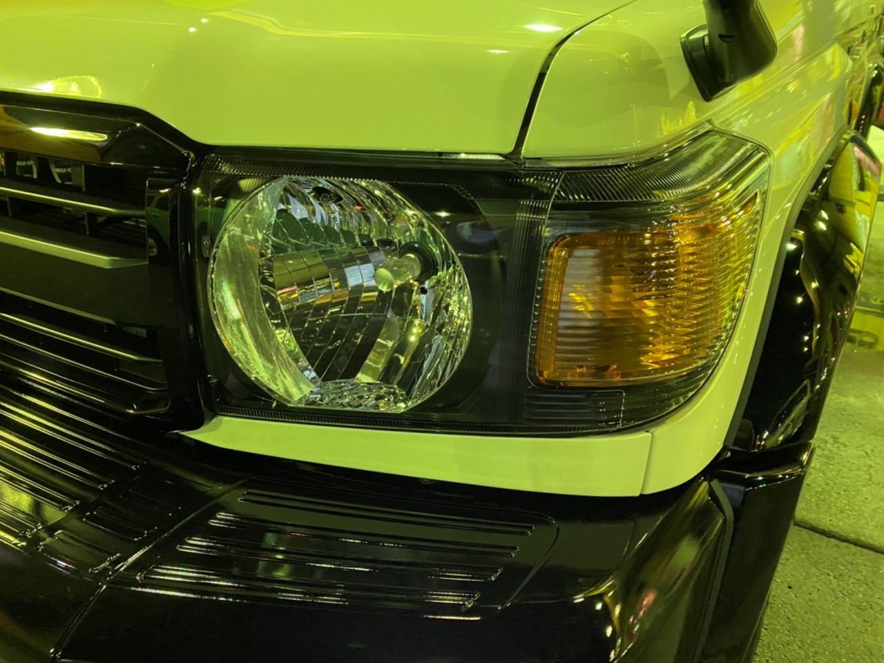毎回完売 HEADLIGHT ランクル70再販 70th記念パーツ ヘッドライト LAND